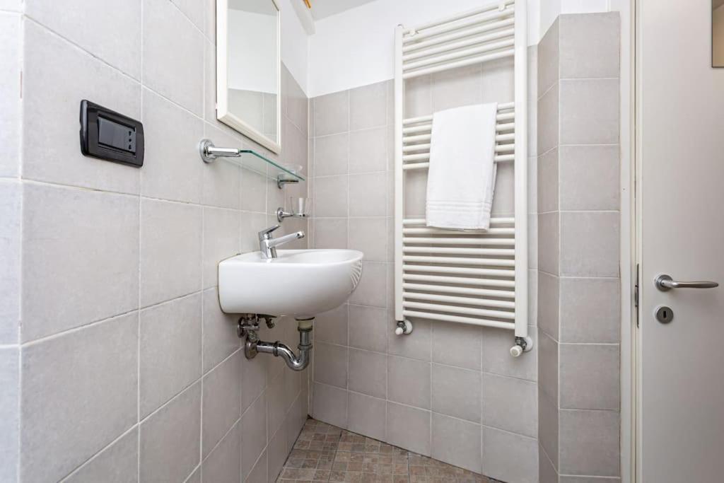 Apartment Adorno 2 - Affitti Brevi Italia Γένοβα Εξωτερικό φωτογραφία